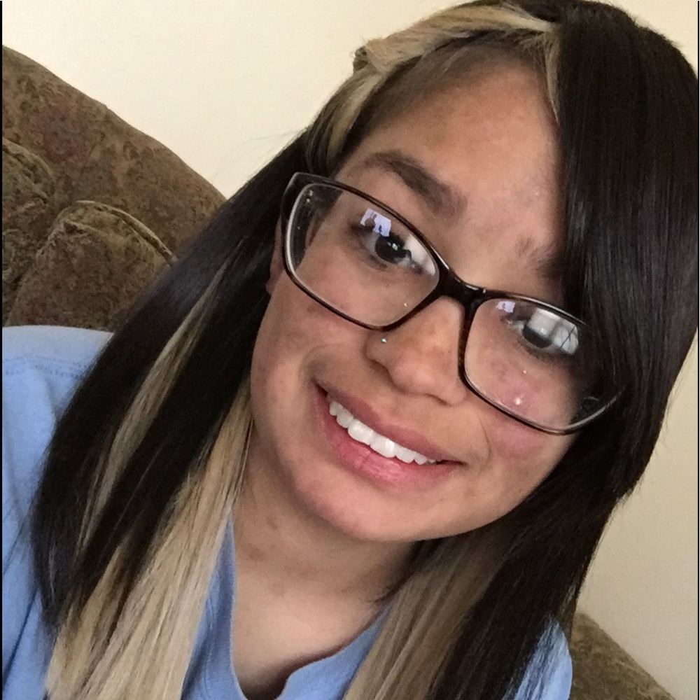 Meet your Posher, Yareliz